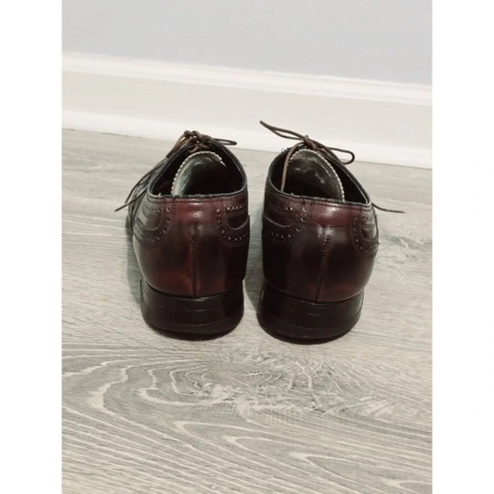 The Florsheim Shoe Men Burgundy Leather Wingtip Oxfords Size 9B‎ Classic Preppy